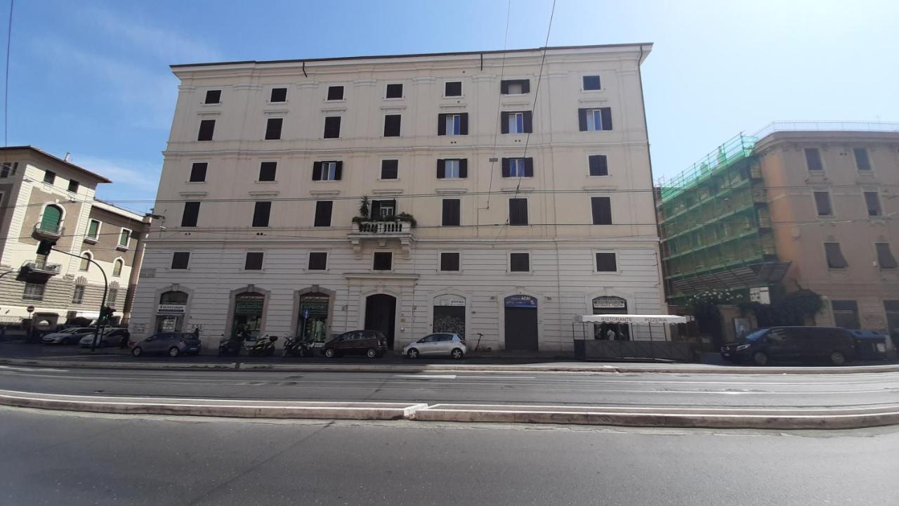 Colosseo B&B Рим Экстерьер фото