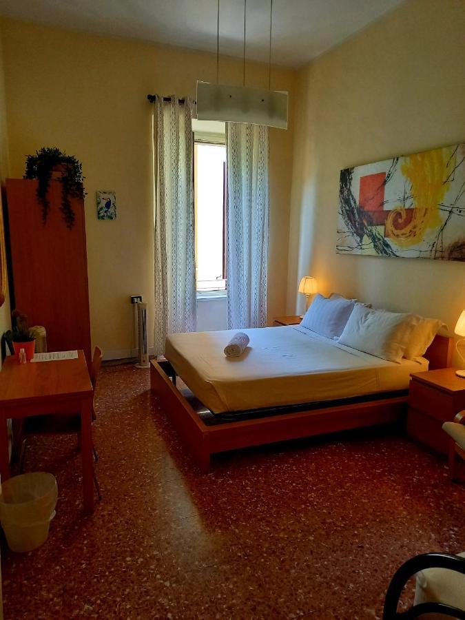 Colosseo B&B Рим Экстерьер фото