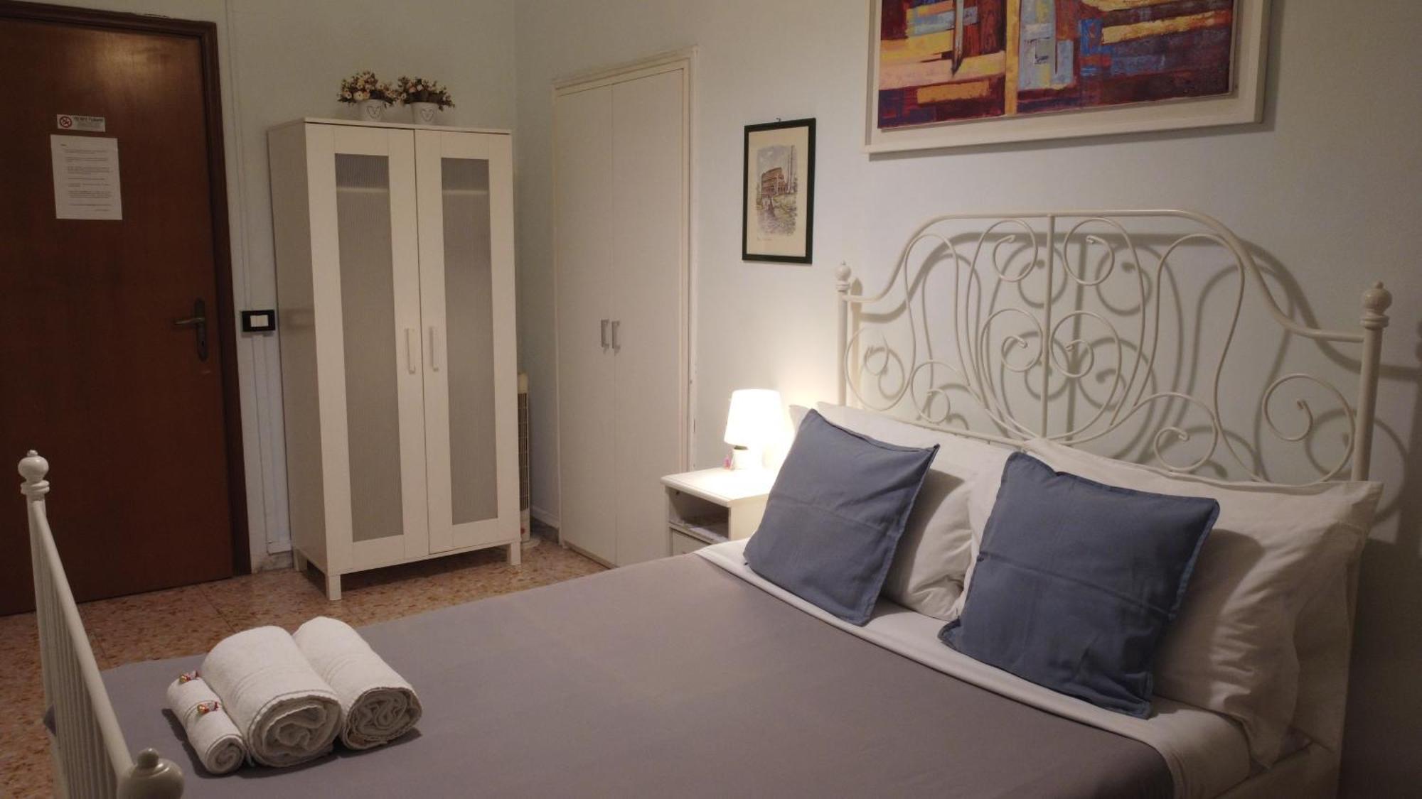 Colosseo B&B Рим Экстерьер фото